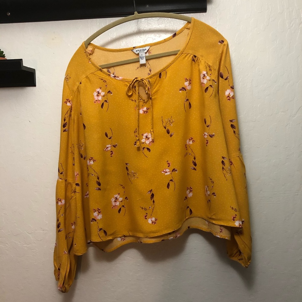 🌻Arizona Jean Co flowy shirt🌻